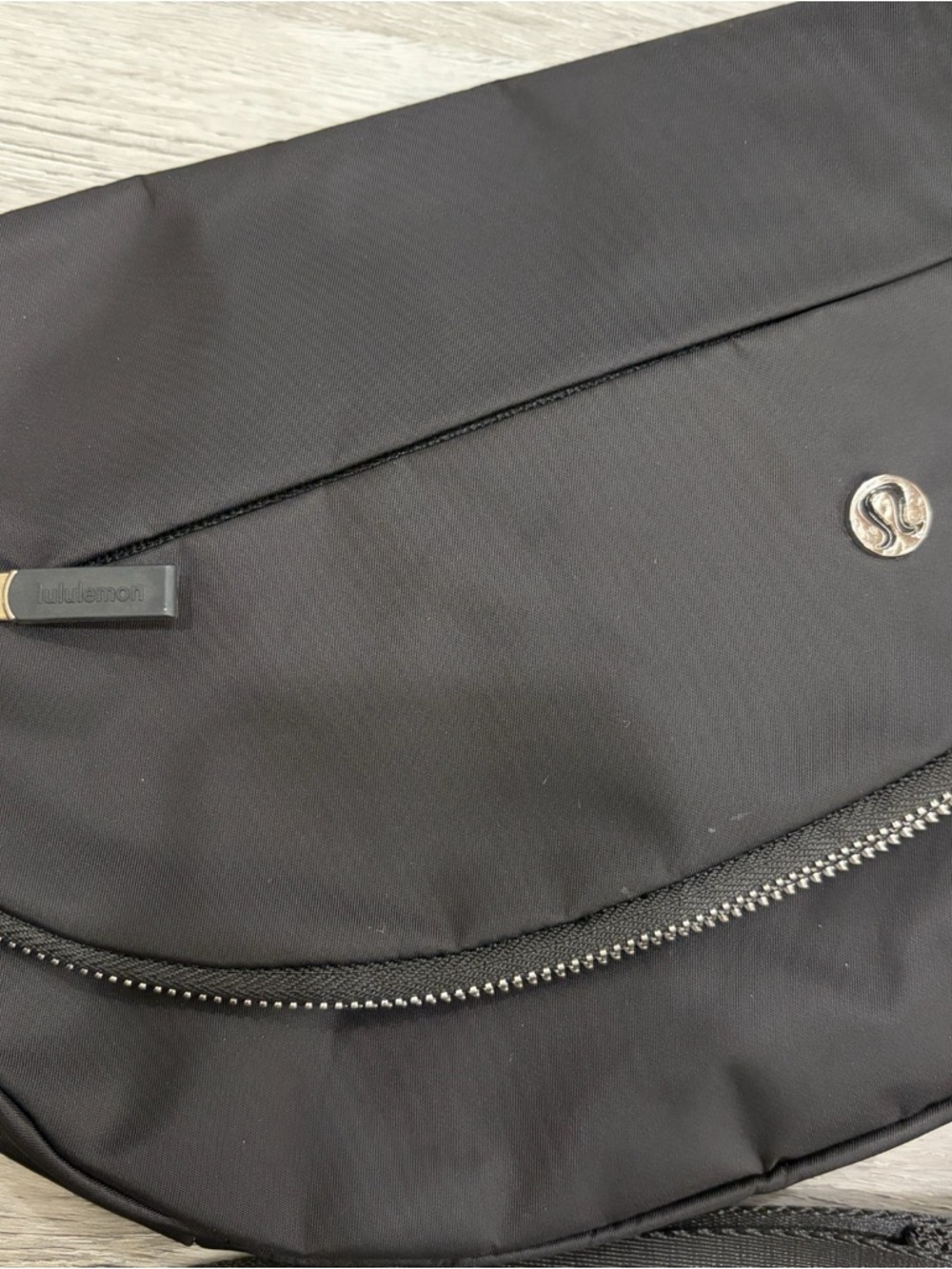 Lululemon athletica Black Crossbody Bag with Silver Hardware 5L - Picture 5 of 6